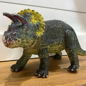 Vintage 1980’s AAA Triceratops Rubber Toy Dinosaur Figure Very Heavy